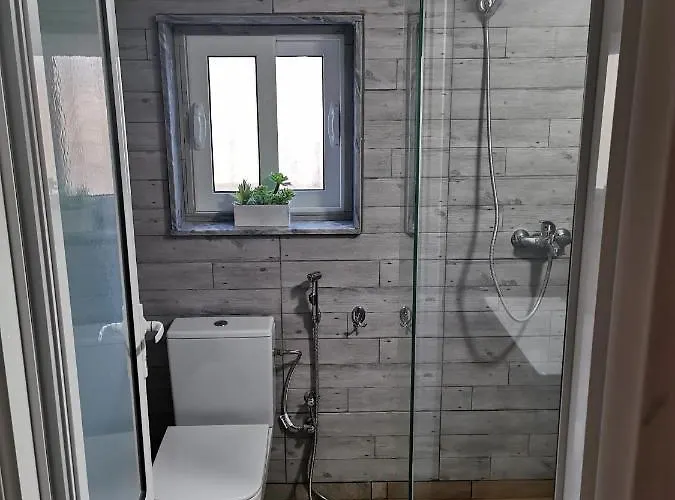 Case de vacanță 160 S.m Unique Luxury House *